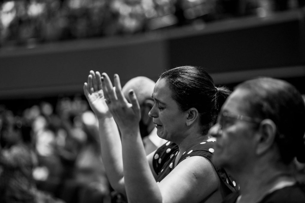 German Woman’s Viral Praise for India’s Trains, Food, and 5G