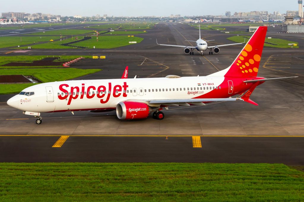 SpiceJet Launches Emergency Flights as Indians Rush Home from UAE