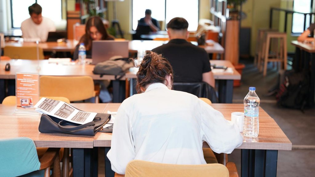 Nagpur’s IAS Hopefuls Find Unlikely Study Space in Crematorium