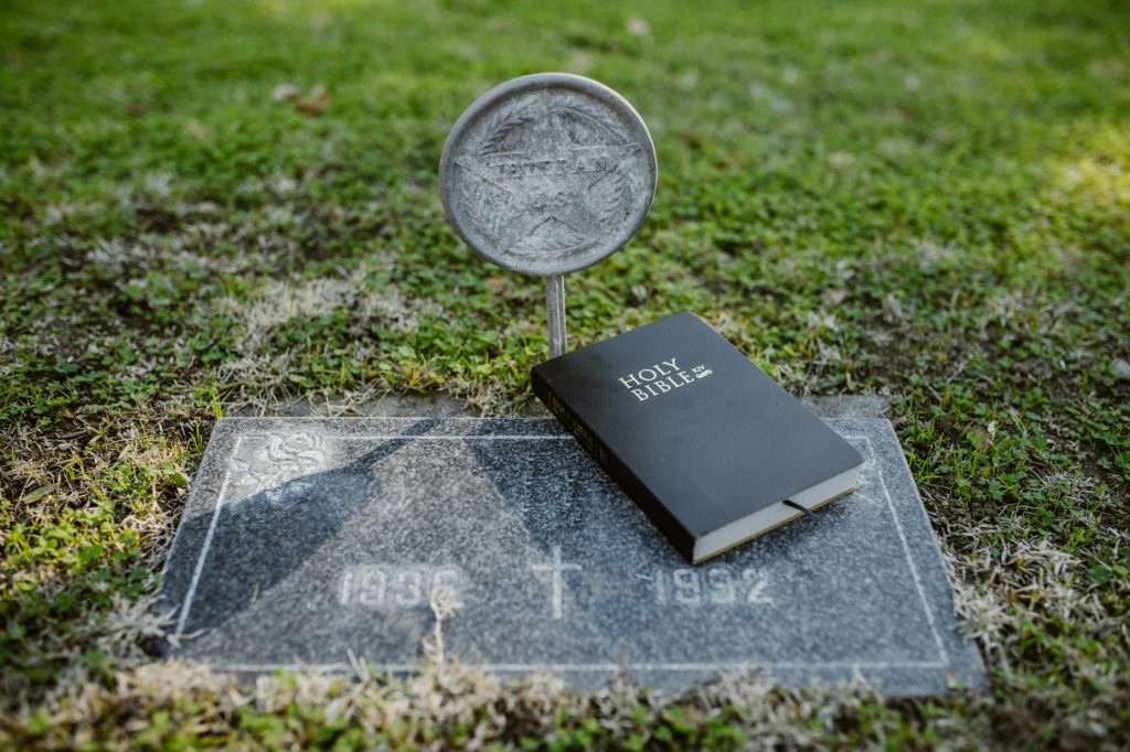 Uddhav Thackeray’s Controversial Statement on Aurangzeb’s Grave