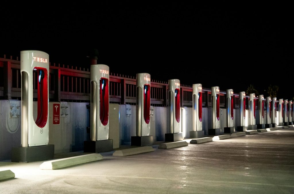 Tesla Bolsters EV Charging Network in India with New Navi Mumbai Supercharger