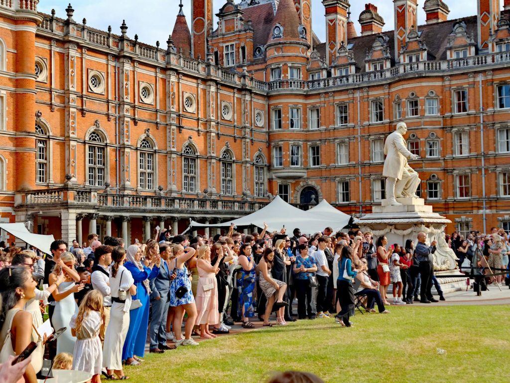 లండన్ విశ్వవిద్యాలయం హైదరాబాద్‌లో విదేశీయ క్యాంపస్ ఏర్పాటు చేయనున్నది