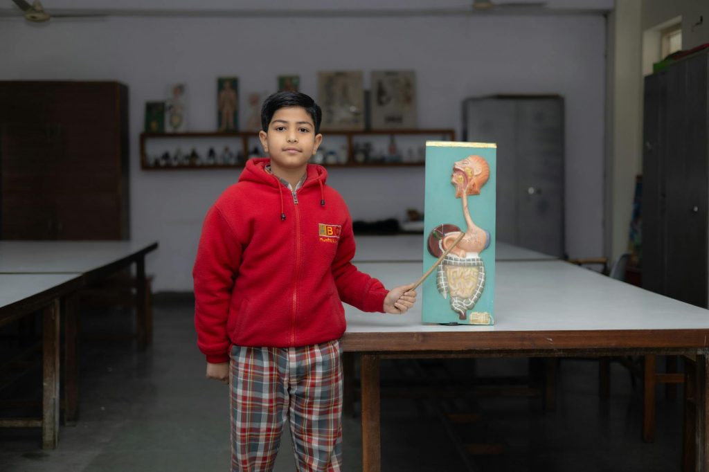 సీబీఎస్ఈ దశాబ్దం పరీక్షల ఫలితాలు: విజయవాడ, త్రివాంద్రం శీర్ష స్థానాలు