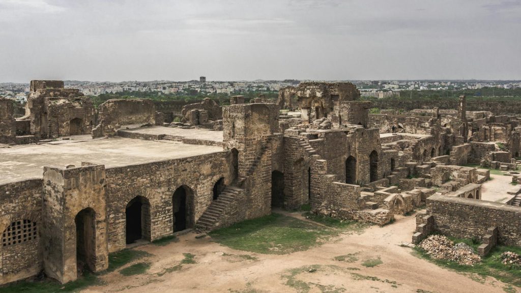 అజహరుద్దీన్ మరియు కోడండారం తెలంగాణ ఎమ్‌ఎల్‌సీలుగా ప్రమాణం చేశారు