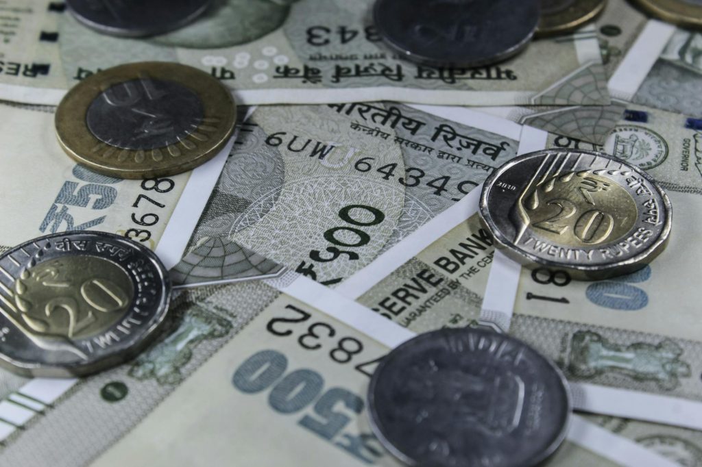 Rupee falls 0.2% to 95.02 amid crude surge, hawkish Fed