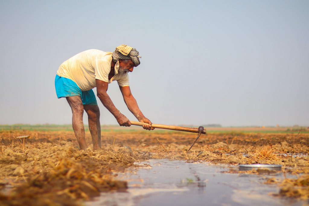 Farmers Block NH-44 in Nagpur, Demand Loan Waiver Relief