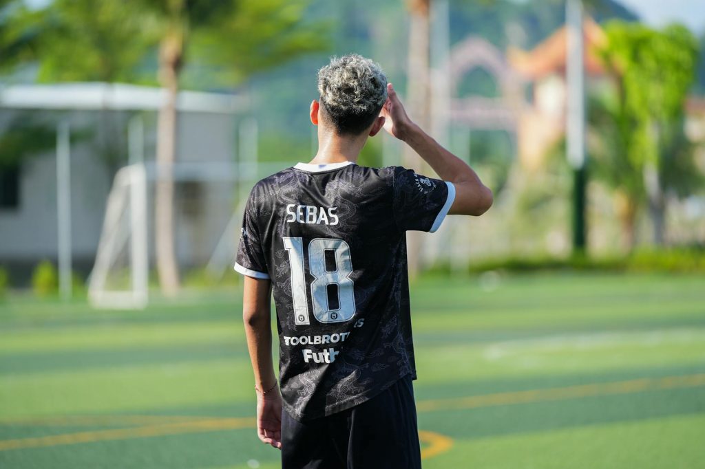 Foreign Creator Sparks Debate Wearing Pakistan Jersey in India