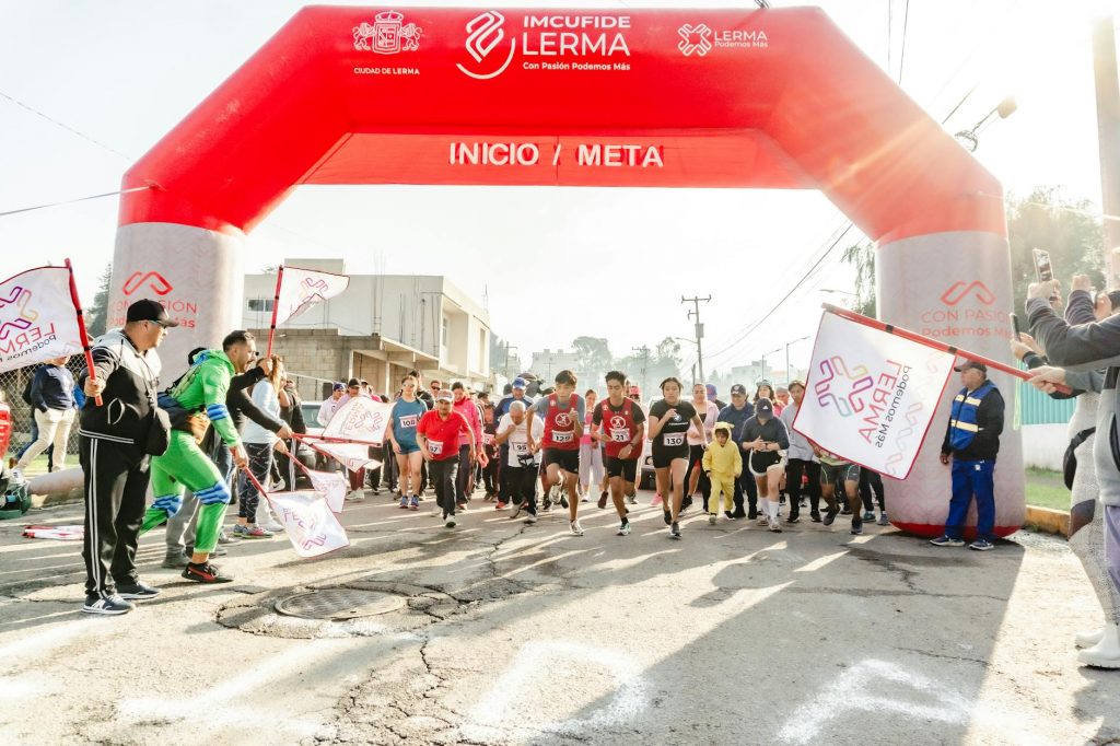 Bollywood’s ‘He-Man’ Dharmendra Passes Away at 89