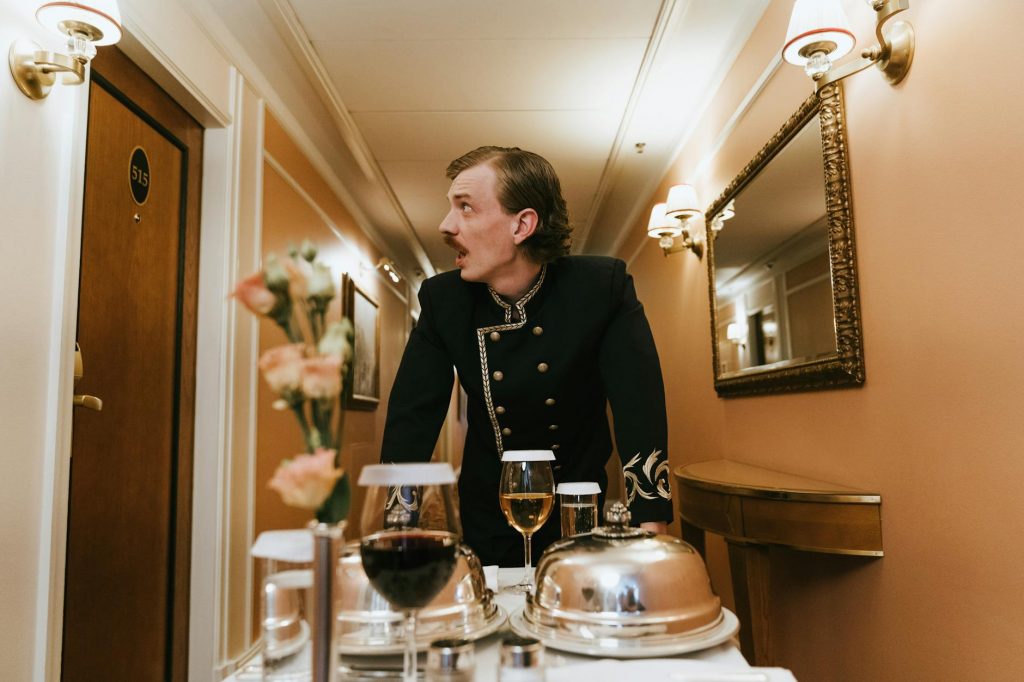 Mumbai Hotelier Attacked in Thane