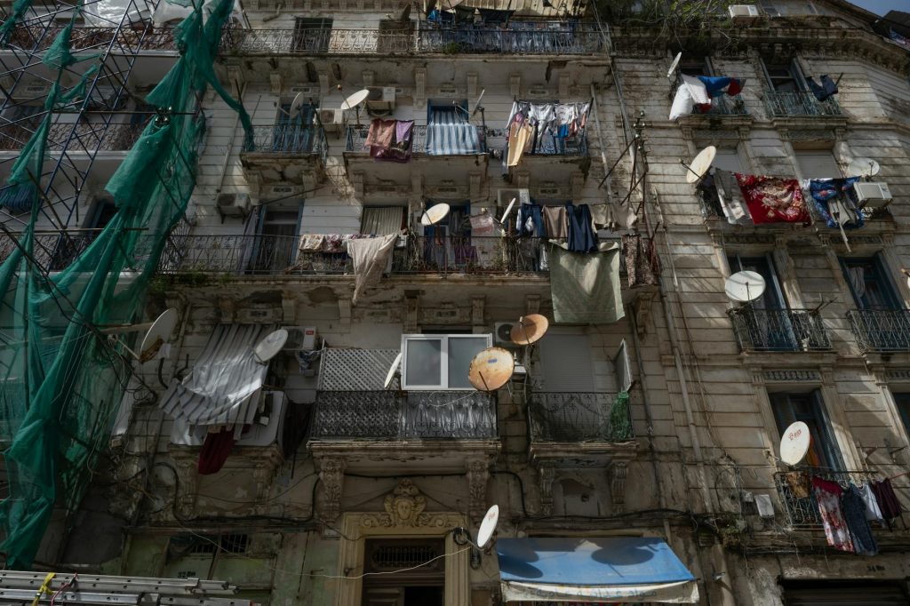 Maharashtra Moves 118 Acres for Dharavi Rehab Housing