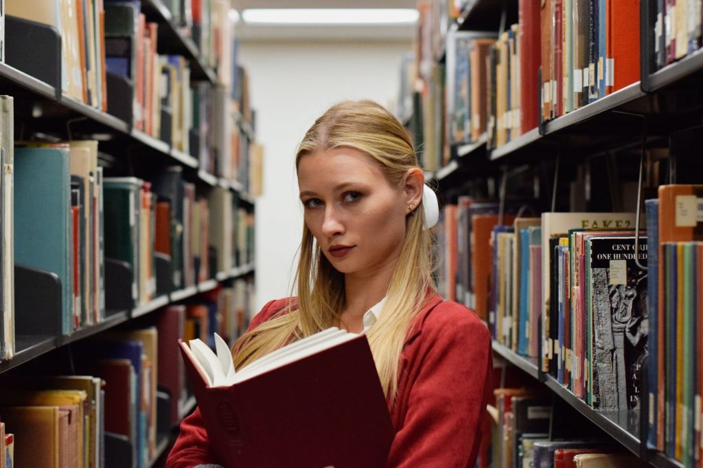 Olivia Ponton’s Book Podcast Gets a Makeover