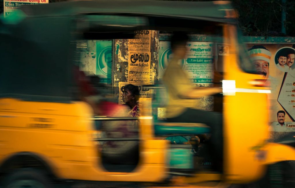AC Auto: Gurgaon's Cool Ride Goes Viral!