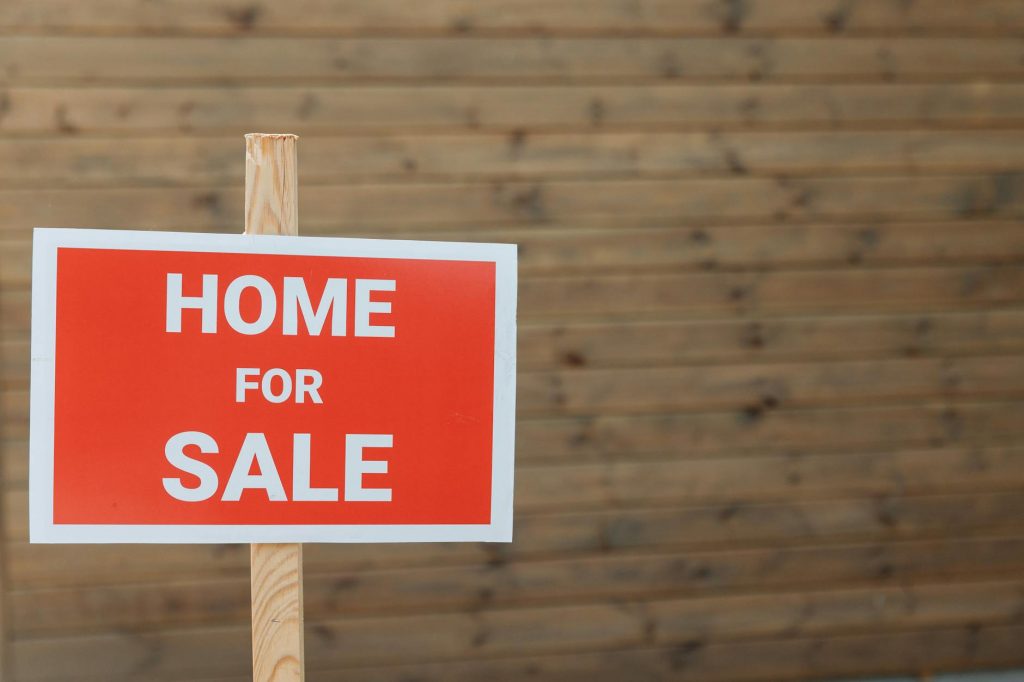 Cambridge Homes for Sale in China? Students Needed!