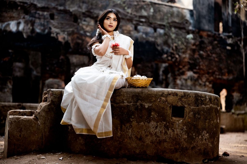 Janhvi Kapoor’s Tirumala Sojourn on ‘Peddi’ Release Day