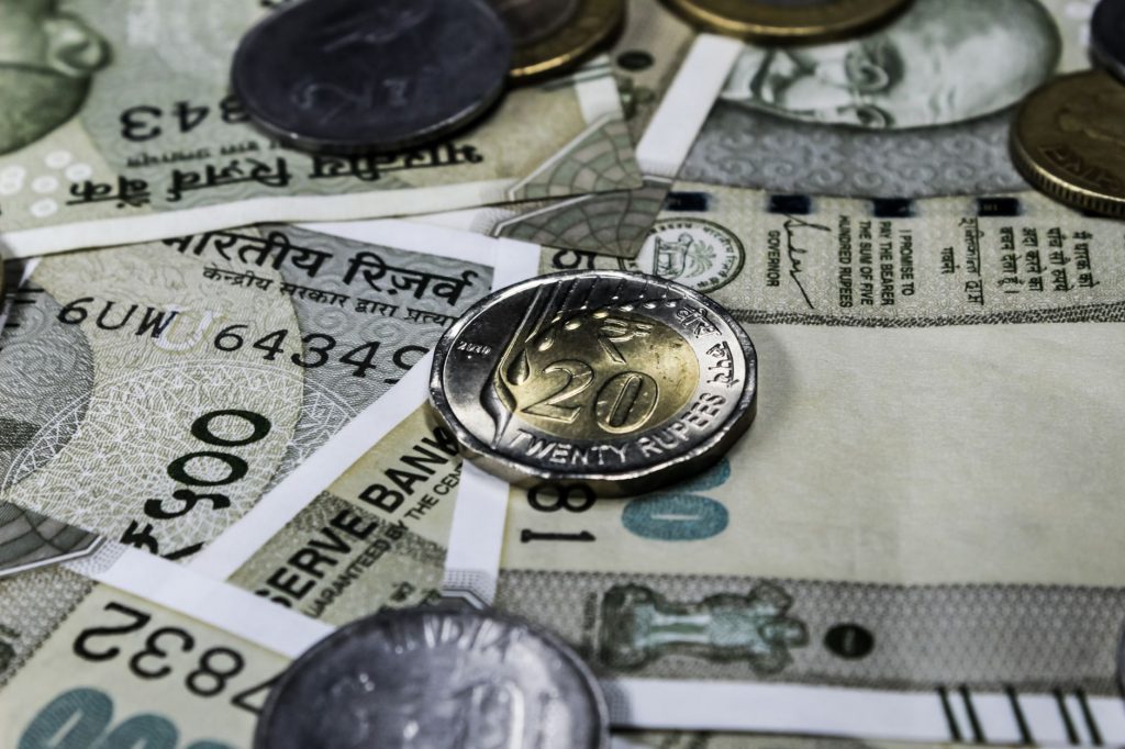 India Weighs Easing Treaty Rules to Attract Foreign Capital