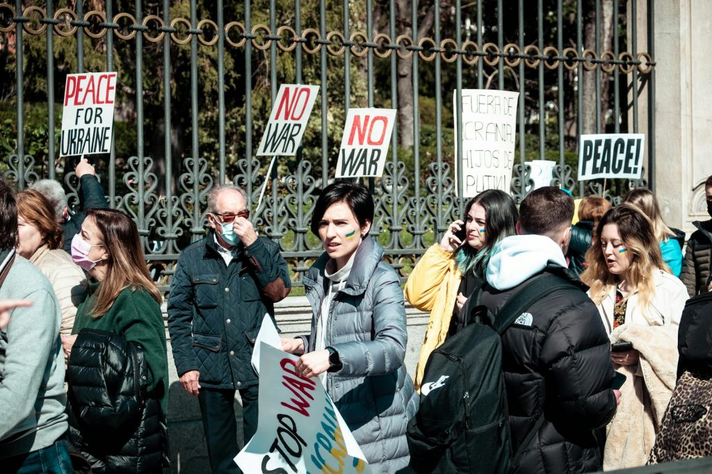 Ukraine Seeks New Peace Talk Partners