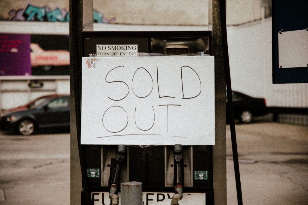Russia’s Fuel Woes Deepen Amid Ukraine Strikes