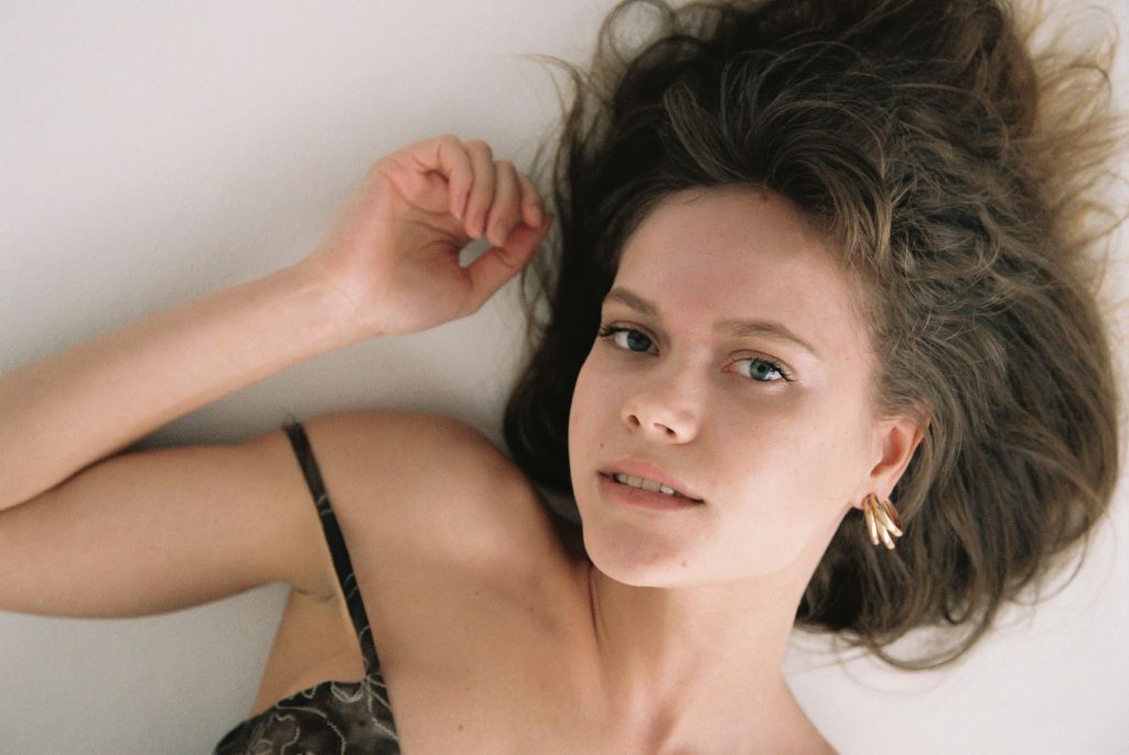 Samantha Morton Joins Amazon’s Crime Thriller ‘Dirty’ with Phoebe Dynevor
