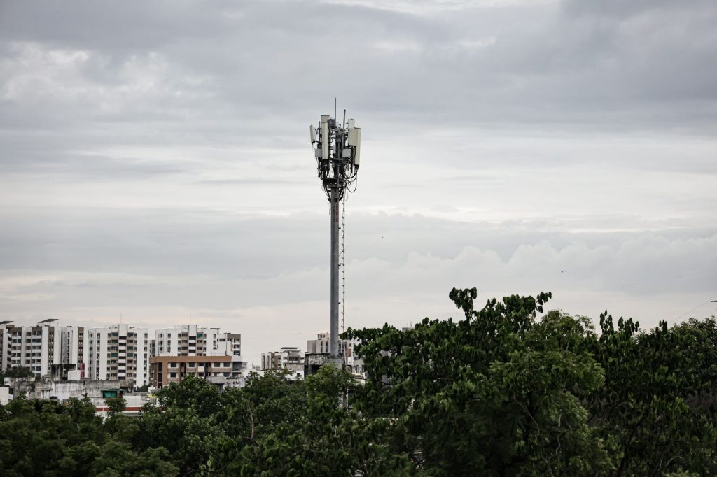 Jio Set to Raise Record Funds with Biggest-Ever IPO