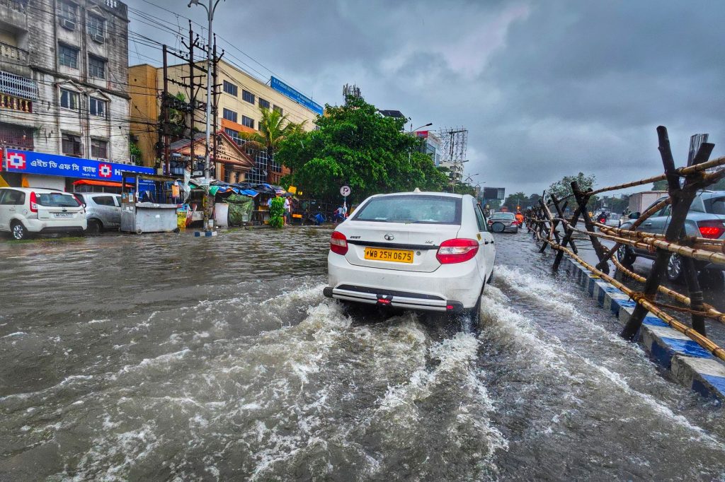 IMD Alerts Assam, Meghalaya for Heavy Rains, Red Flag for Landslides