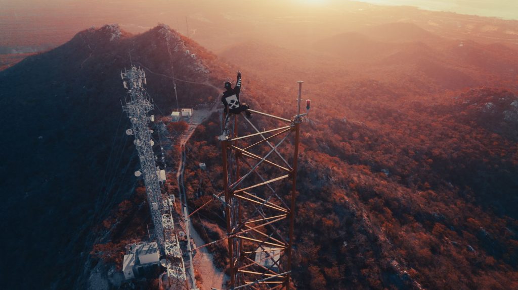 Gujarat Man Climbs Mobile Tower After Being Slapped by Friend