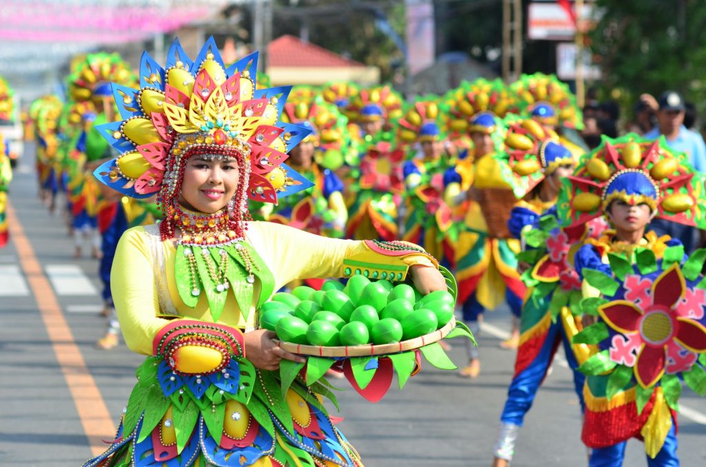 Mango Festival Frenzy: Visitors Steal Display Stock