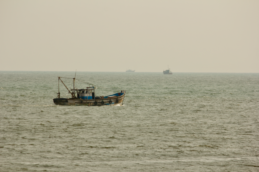 MEA Slams Iran’s Attack on Indian Vessels, SC Orders Separate Namaz Space