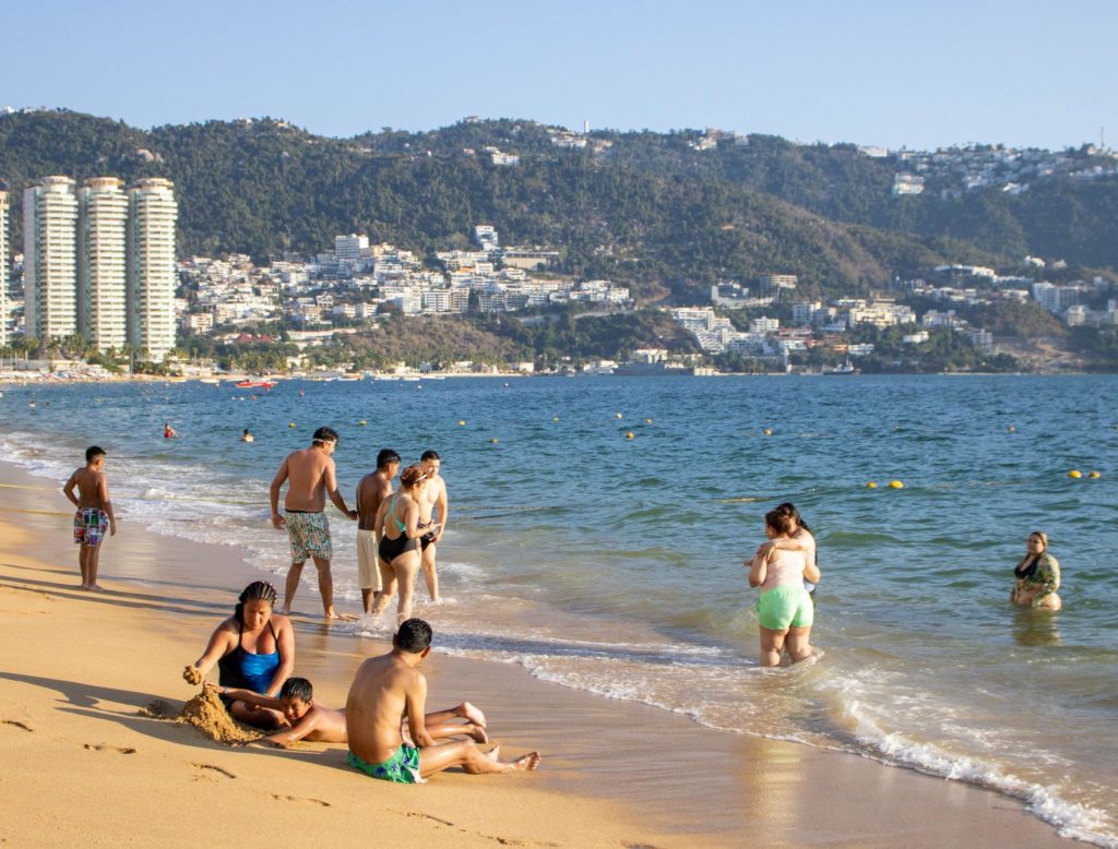 Acapulco Leads the Pack at 41st Imagen Awards