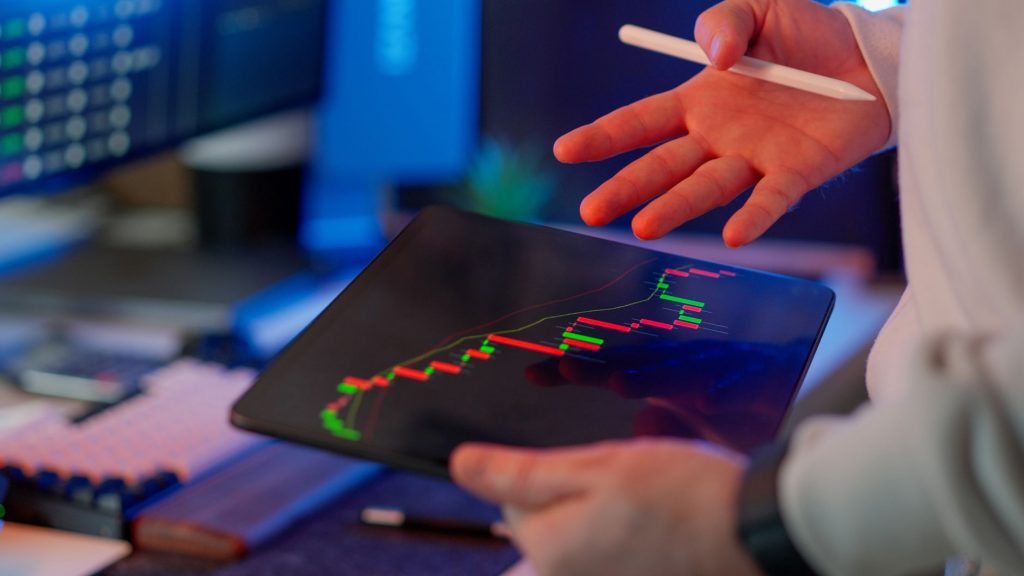 Netflix Stock Drops Despite Q2 Earnings in Line with Expectations