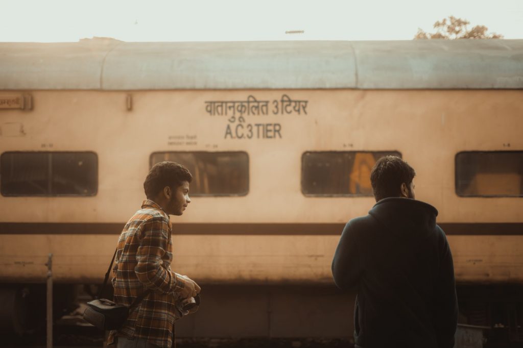 3 Idiots Inspiration: Hirani Video Goes Viral