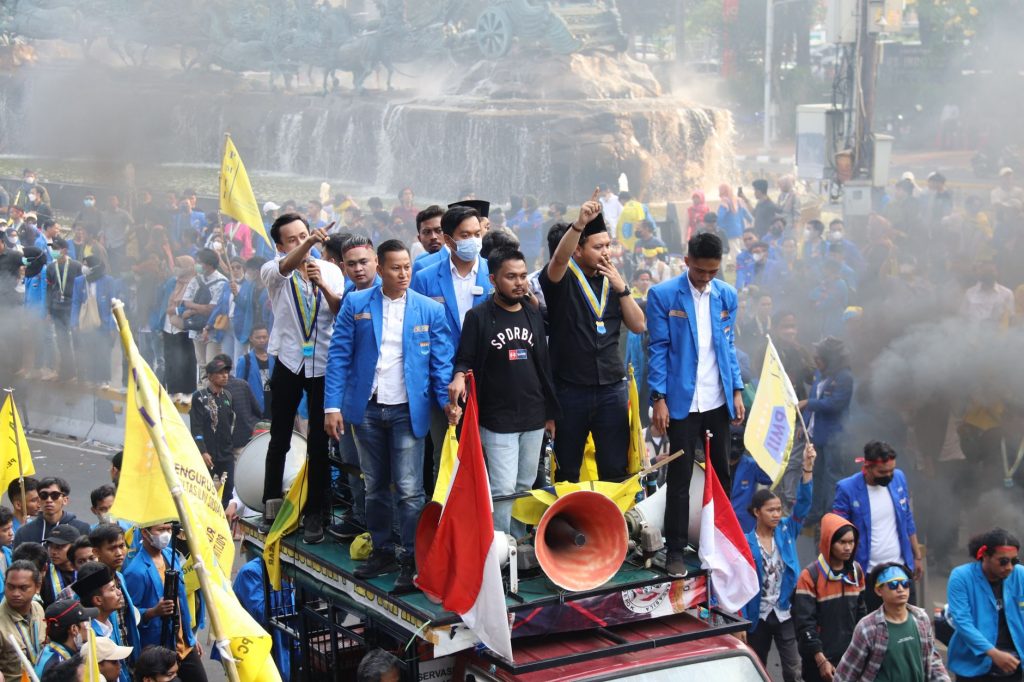 What’s Behind the Growing Student Protests in India?