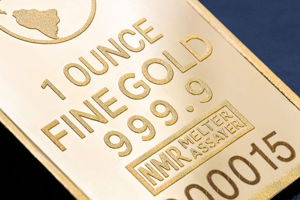 Gold Prices Slip as Stronger Dollar and Fed Decision Send Traders into Hiding
