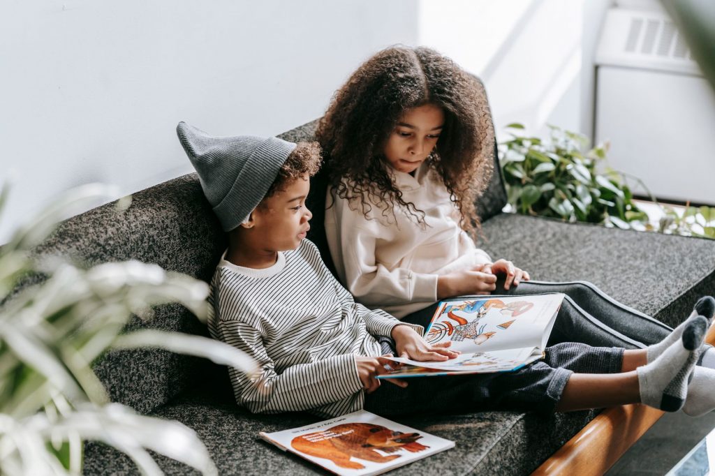 Grandparents’ AI Gifts Frustrate Parents
