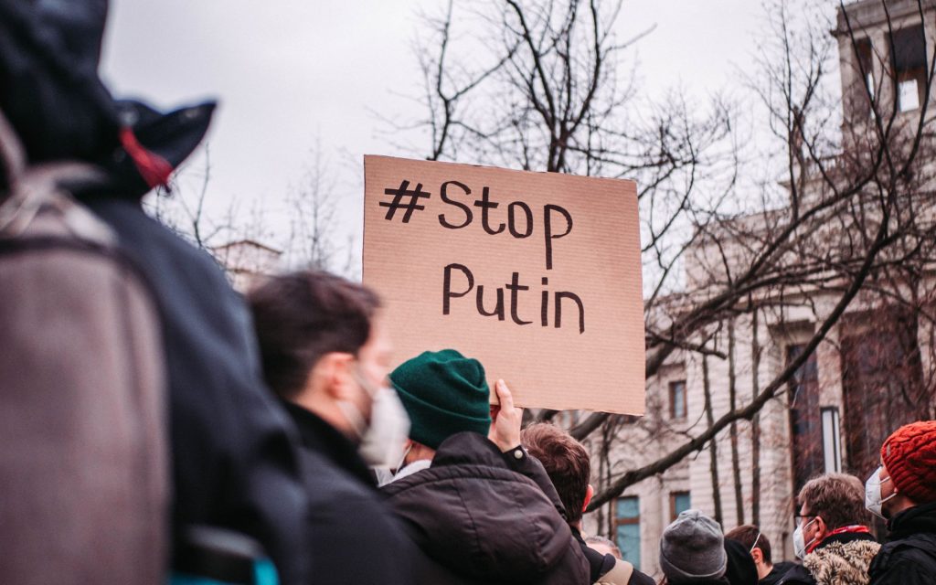 Russian Missiles Pound Kyiv as Ukraine’s Patriot Shield Falters