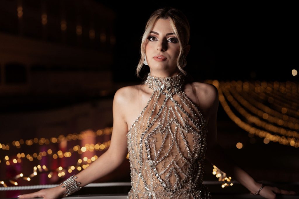 Samaira Sandhu Shines at 12th International Iconic Awards