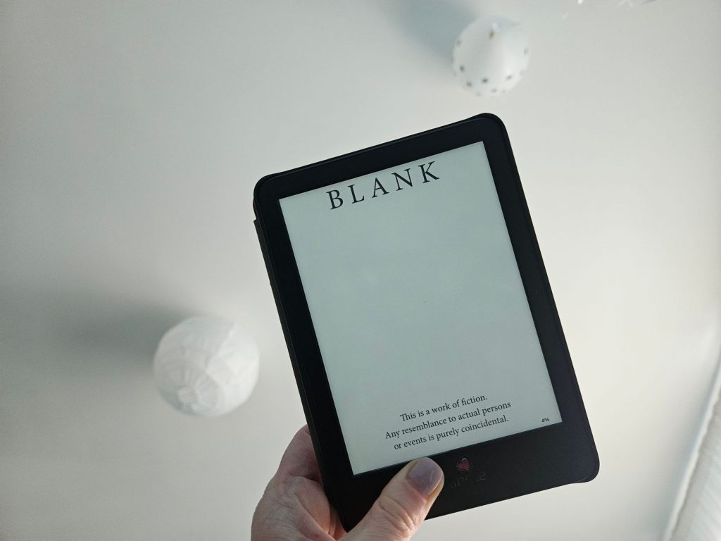 Xteink X4 Pro E-Reader Review: A Pocket-Sized Marvel with Limits