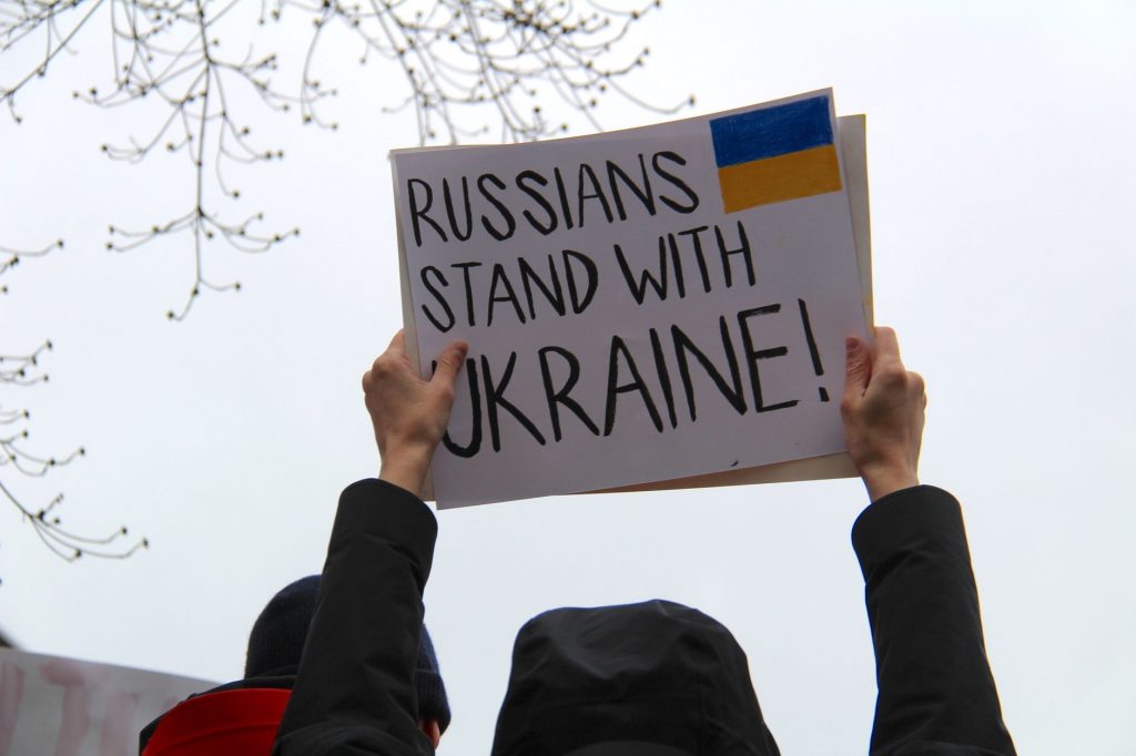 Ukraine Drone Strike Kills 13 in Russia