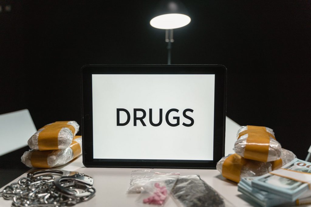 The 'Outlaw Chemist' Teaching Drug Making Online
