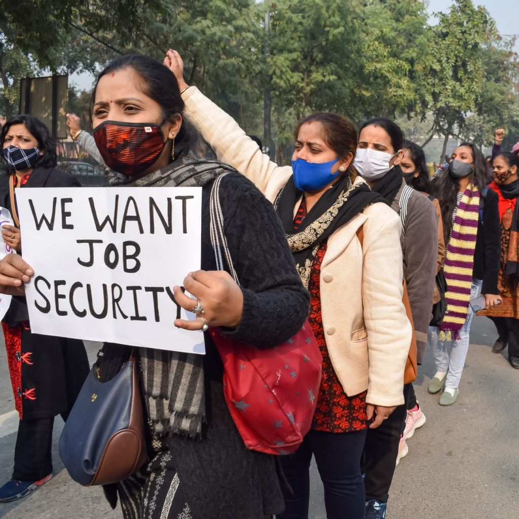 Viral Polish Take on Indians & UK Jobs Captivates