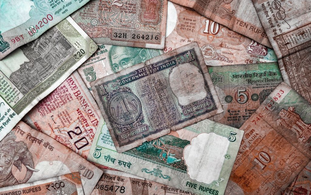 Rupee Volatility Drops, India Awaits Foreign Investment