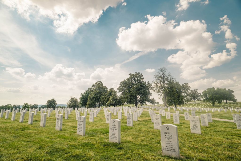 Tennessee Town Divided on Iran War Amid Trump Loyalty