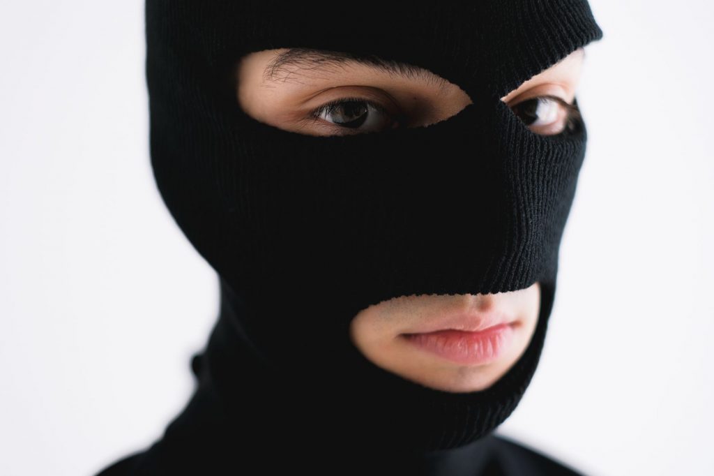 Thief’s Bizarre Showroom Chill Before Bike Theft
