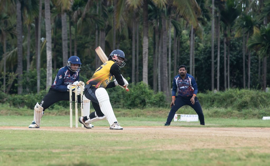 Indian Cricket Fans Celebrate as Manchester Giants Fall to Seifert’s Blazing Batting