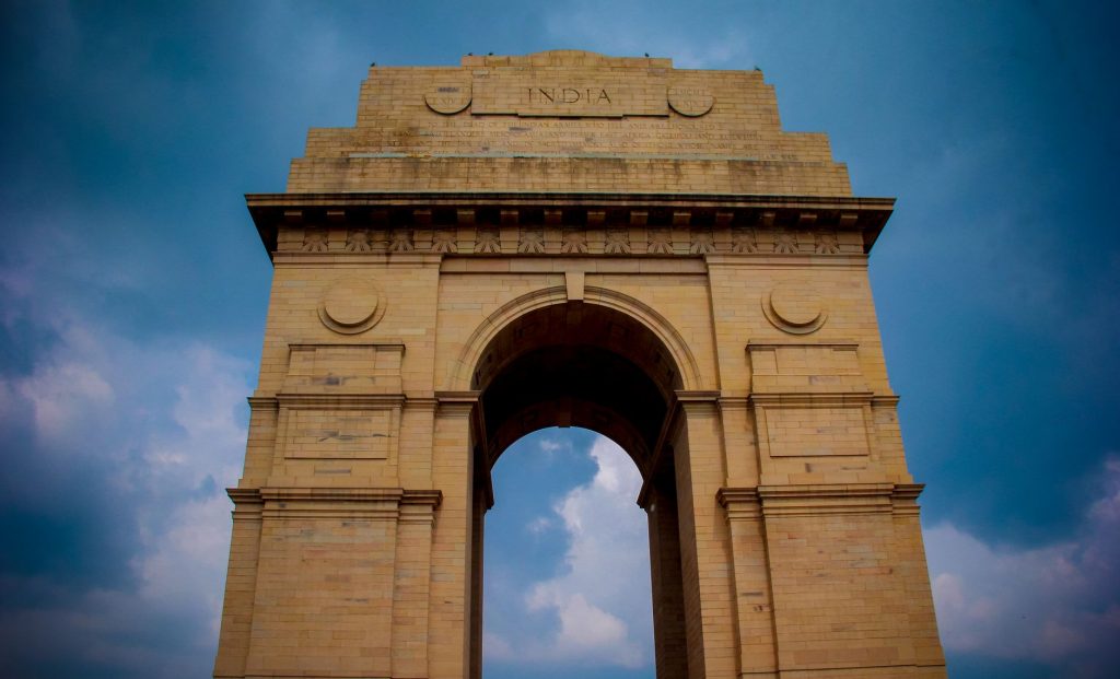 India Gate’s Trash Trouble: Viral Video Sparks Outrage