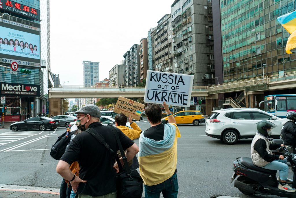 Ukraine Strikes Kill 6 in Belgorod
