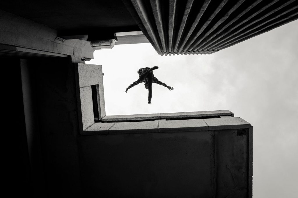 Woman Jumps, Lands on Tree! Viral Video
