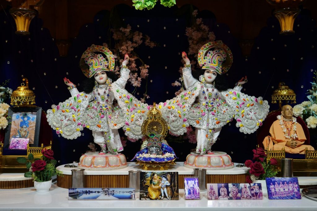 Janmashtami 2026: When and How to Celebrate?