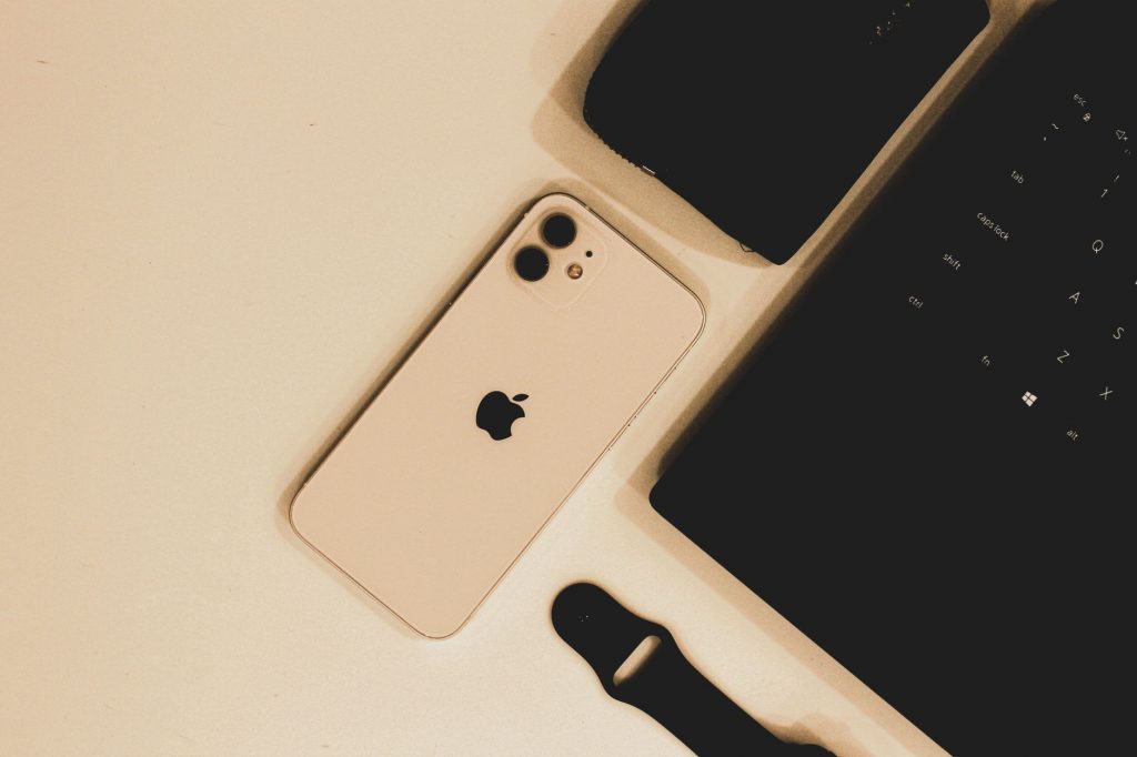 iPhone 18 Ultra & Series: Watch Live in India!