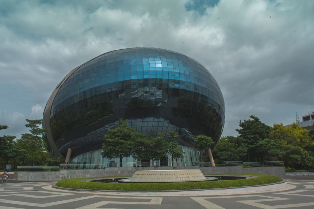 Sberbank Shows Off Tech, India Plans at Innoprom