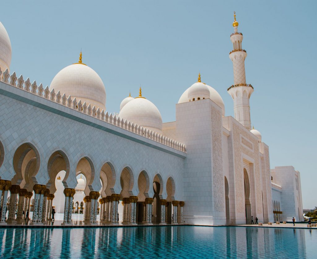 Abu Dhabi Crown Prince’s Sweet Farewell Goes Viral!